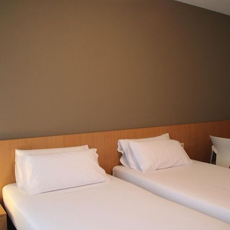 Hostal Abodi Pamplona Exterior foto